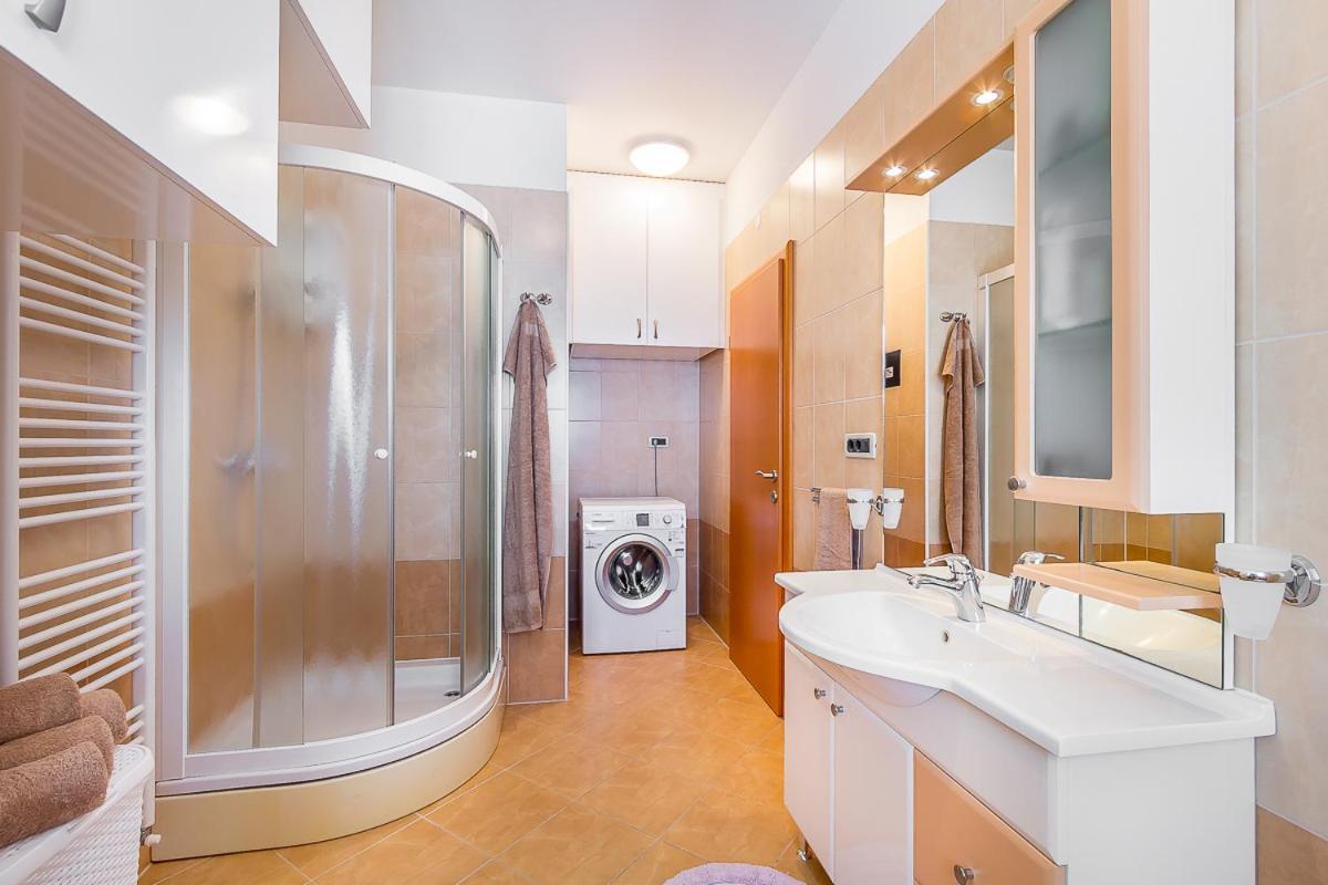 Apartment Igor 3 **** メドゥリン エクステリア 写真